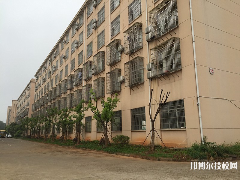 吉安信息工程學(xué)校怎么樣、好不好