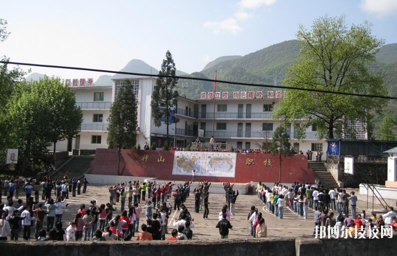 六盤水鐘山區(qū)職業(yè)技術(shù)學(xué)校怎么樣、好不好