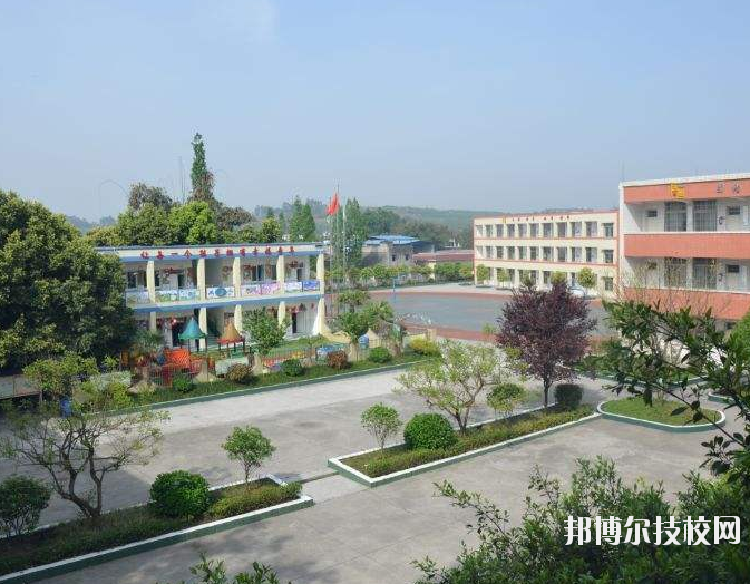 重慶巴南職業(yè)教育中心學(xué)校怎么樣、好不好