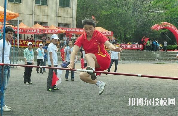 貴州化學(xué)工業(yè)學(xué)校2020年報(bào)名條件、招生要求、招生對(duì)象