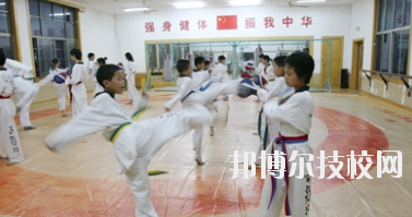嘉峪關(guān)體育運(yùn)動(dòng)學(xué)校2020年報(bào)名條件、招生要求、招生對(duì)象