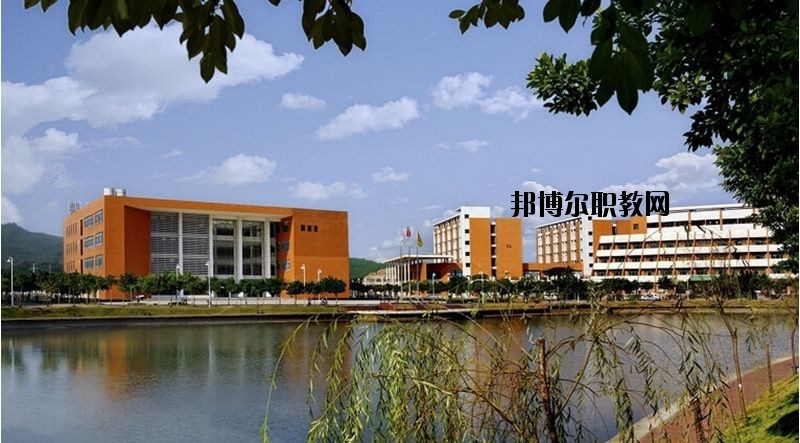 仙桃新亞電腦中等職業(yè)學校2020年報名條件、招生要求、招生對象