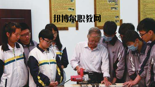 鎮(zhèn)海職教中心2020年報名條件、招生要求、招生對象