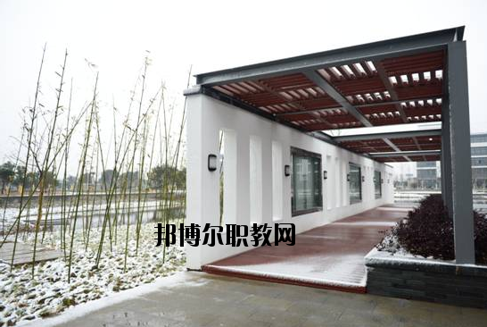 江蘇高港中等專業(yè)學(xué)校怎么樣、好不好