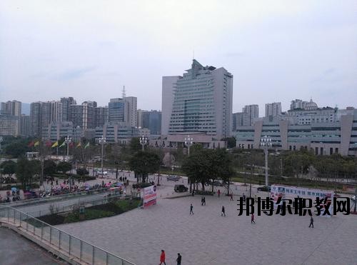 達(dá)州中醫(yī)學(xué)校2020年報(bào)名條件、招生要求、招生對(duì)象