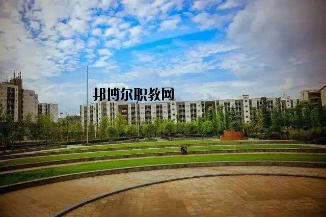 隨州曾都電子工業(yè)學(xué)校2020年報(bào)名條件、招生要求、招生對(duì)象