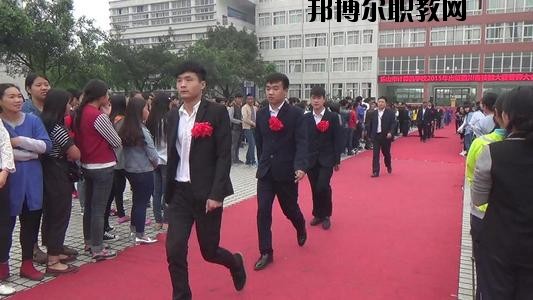 樂山計算機(jī)學(xué)校2020年招生辦聯(lián)系電話