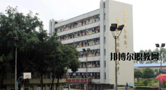 廣西梧州商貿(mào)學(xué)校2020年報(bào)名條件、招生要求、招生對(duì)象 