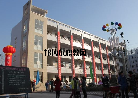 靈寶職業(yè)中等專業(yè)學校2021年報名條件、招生要求、招生對象