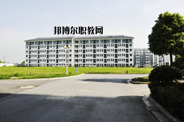 連云港財(cái)經(jīng)學(xué)校怎么樣、好不好