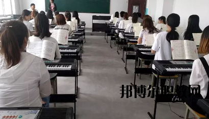 甘肅東方技工學(xué)校2020年學(xué)費(fèi)、收費(fèi)多少