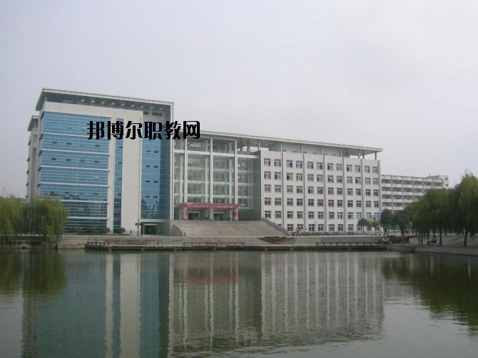 永仁縣職業(yè)高級中學(xué)2020年學(xué)費(fèi)、收費(fèi)多少