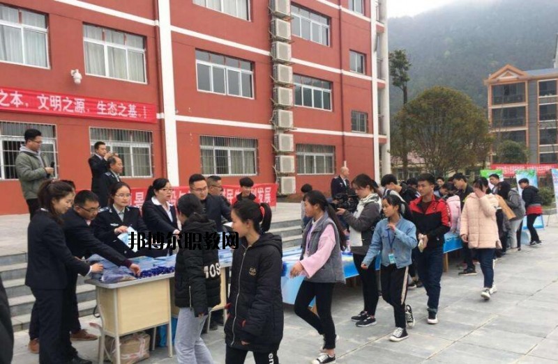 錦屏中等職業(yè)技術(shù)學(xué)校2020年報名條件、招生要求、招生對象
