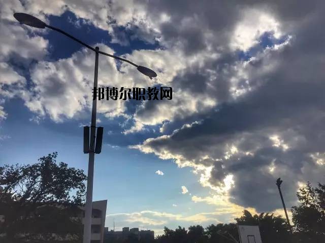 元謀縣職業(yè)高級(jí)中學(xué)怎么樣、好不好