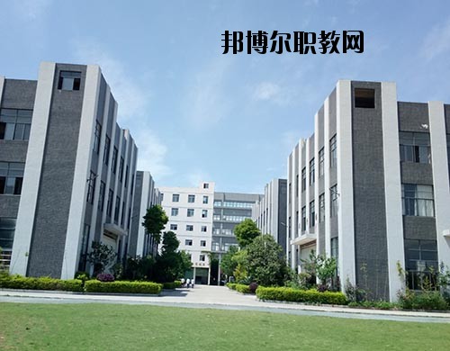 贛州服裝職業(yè)技術(shù)學(xué)校怎么樣、好不好