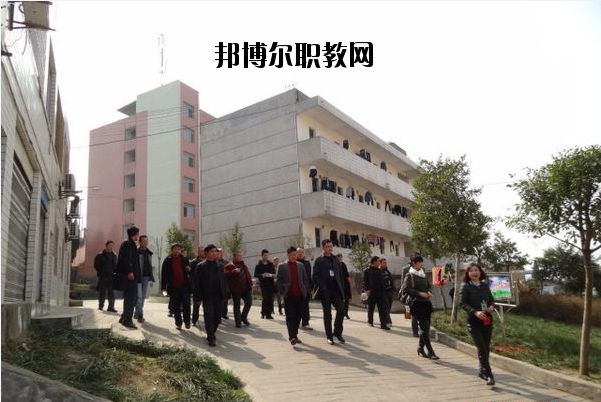 古藺縣大村職業(yè)中學(xué)校2020年報名條件、招生要求、招生對象