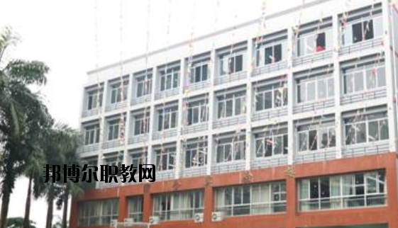 廣西電子高級技工學(xué)校2020年報名條件、招生要求、招生對象