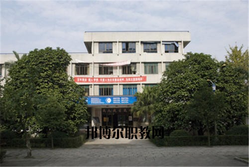四川瀘州天星影視藝術(shù)學(xué)校2020年報名條件、招生要求、招生對象