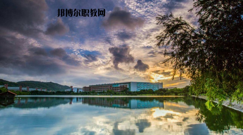 紅安職教中心怎么樣、好不好