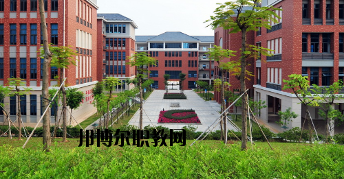 東莞輕工業(yè)學(xué)校怎么樣、好不好