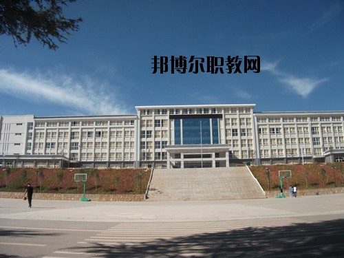 文山職業(yè)高級中學(xué)2020年報(bào)名條件、招生要求、招生對象