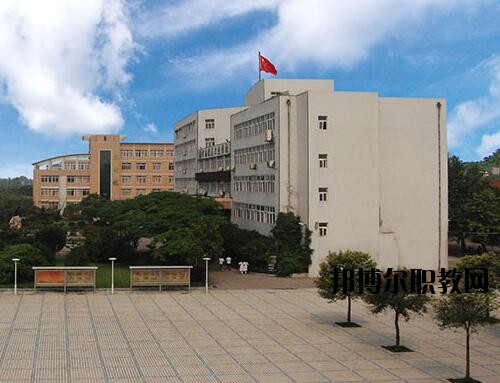 河南醫(yī)藥衛(wèi)生學(xué)校2021年報(bào)名條件、招生對象
