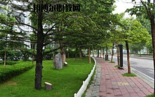 馬關(guān)縣民族職業(yè)高級(jí)中學(xué)2020年學(xué)費(fèi)、收費(fèi)多少
