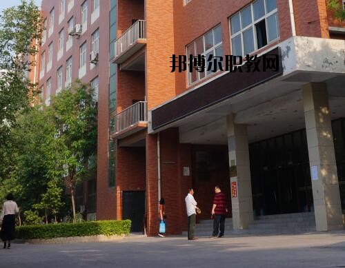 河南理工中等專業(yè)學(xué)校2021年報(bào)名條件、招生對象