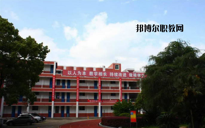 江西建筑工業(yè)學(xué)校2020年報(bào)名條件、招生要求、招生對(duì)象