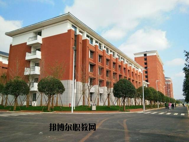 洪湖理工中等職業(yè)學(xué)校怎么樣、好不好