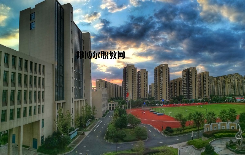 永嘉縣四川中學(xué)2020年報(bào)名條件、招生要求、招生對象