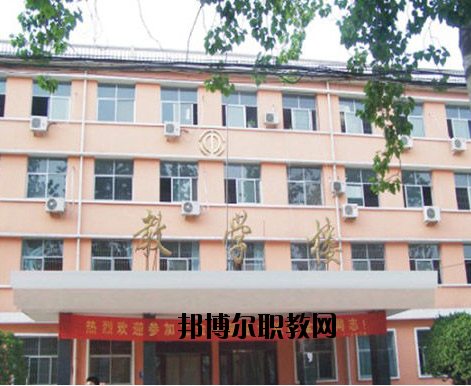 河南廣播電視中等專(zhuān)業(yè)學(xué)校2021年招生辦聯(lián)系電話(huà)