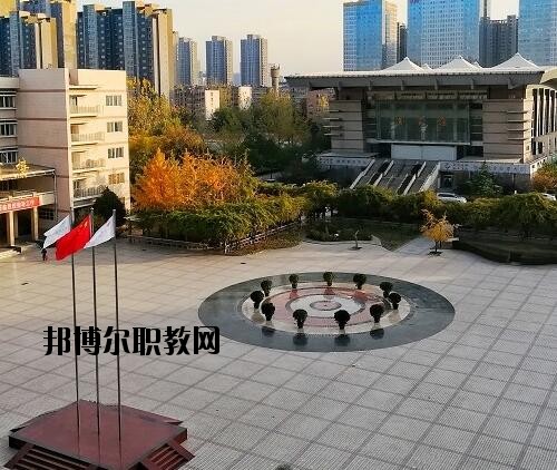 鄭州商貿(mào)管理學(xué)校2021年報(bào)名條件、招生對(duì)象