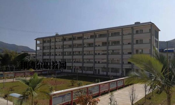 瀾滄縣職業(yè)高級中學(xué)2020年學(xué)費、收費多少
