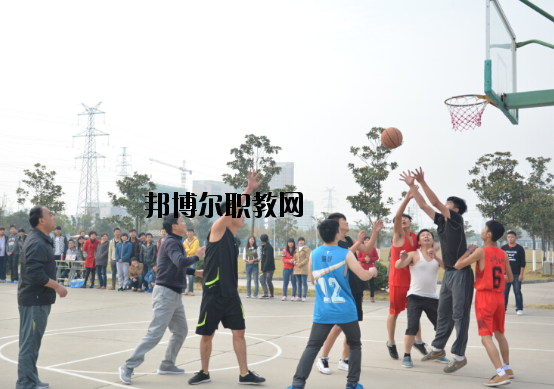 合肥市公交技工學(xué)校2022年報(bào)名條件、招生要求、招生對(duì)象