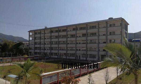 西盟縣職業(yè)高級中學(xué)怎么樣、好不好