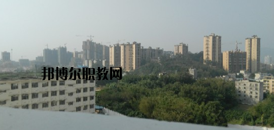 陸川中等職業(yè)學(xué)校2020年招生辦聯(lián)系電話(huà) 