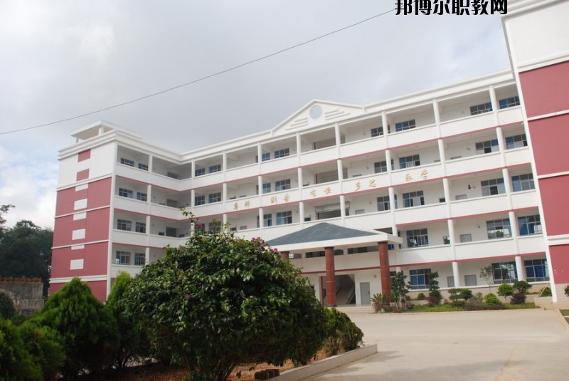 祥云縣職業(yè)高級中學2020年報名條件、招生要求、招生對象