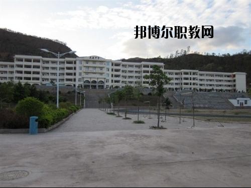 保山隆陽區(qū)職業(yè)技術(shù)學(xué)校2020年學(xué)費、收費多少