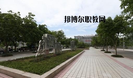 四川東坡中等職業(yè)技術(shù)學校2020年有哪些專業(yè)