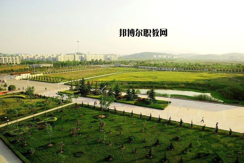 云夢(mèng)中等職業(yè)技術(shù)學(xué)校2020年報(bào)名條件、招生要求、招生對(duì)象