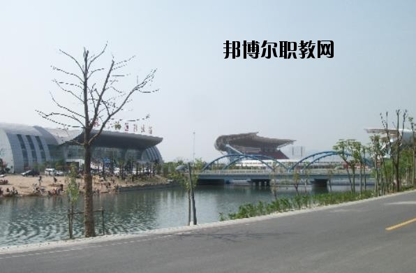 荊門(mén)現(xiàn)代學(xué)校網(wǎng)址網(wǎng)站