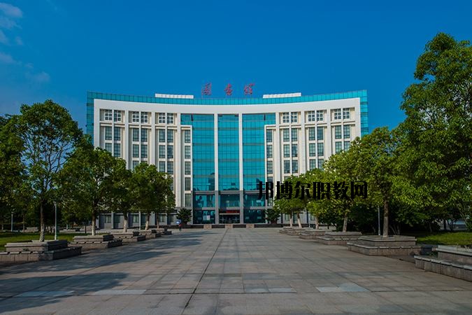 孝感紅人中等職業(yè)學(xué)校2020年報(bào)名條件、招生要求、招生對(duì)象