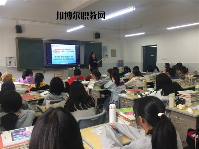 江西景德鎮(zhèn)機(jī)電工程學(xué)校2020年報名條件、招生要求、招生對象 