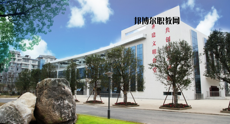 四川服裝藝術(shù)學(xué)校2020年報(bào)名條件、招生要求、招生對(duì)象