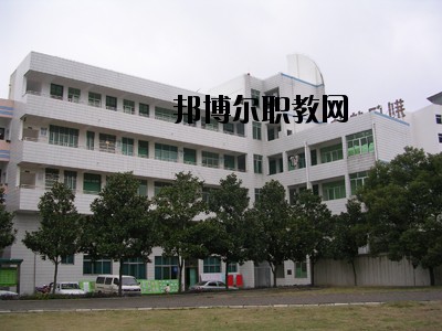 荊門(mén)財(cái)經(jīng)學(xué)校2020年報(bào)名條件、招生要求、招生對(duì)象