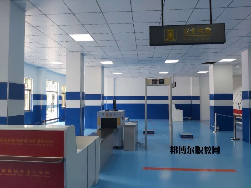 淮南女子職業(yè)學(xué)校2020年報(bào)名條件、招生要求、招生對(duì)象