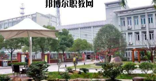 石家莊中美經(jīng)貿(mào)中等專(zhuān)業(yè)學(xué)校怎么樣、好不好