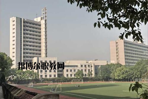 南充工業(yè)職業(yè)技術學校2020年報名條件、招生要求、招生對象