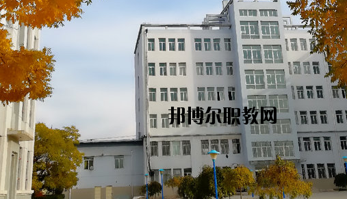 甘肅化工技工學(xué)校2020年報名條件、招生要求、招生對象